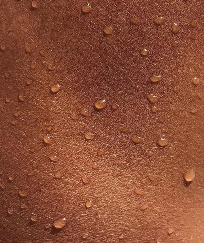 Zoom sur la peau noire en 7 points